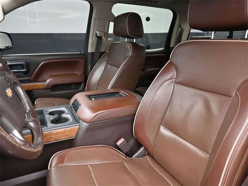Used 2017 Chevrolet Silverado 1500 High Country image 33