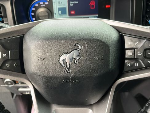 Used 2022 Ford Bronco Black Diamond image 13