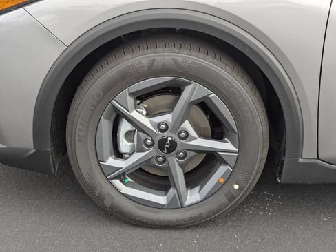 New 2026 Kia K4 FWD image 33
