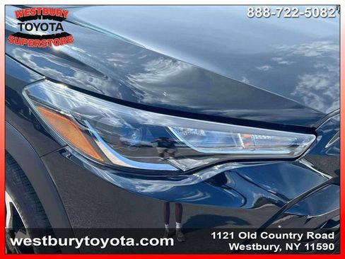 Used 2023 Toyota Corolla Cross AWD Hybrid image 12