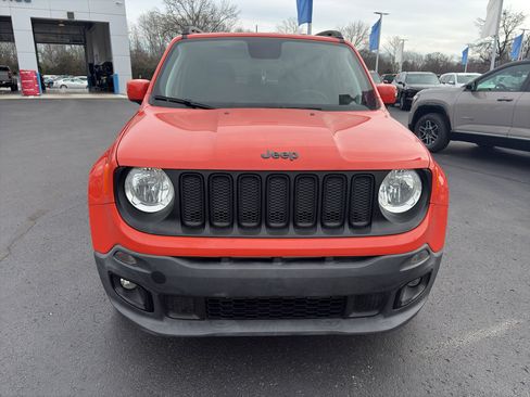 Used 2018 Jeep Renegade Altitude image 3