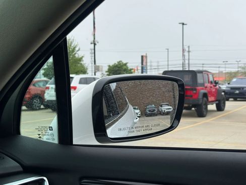 Used 2021 Buick Enclave Essence w/ Sound and Sites Package AWD/4WD image 41