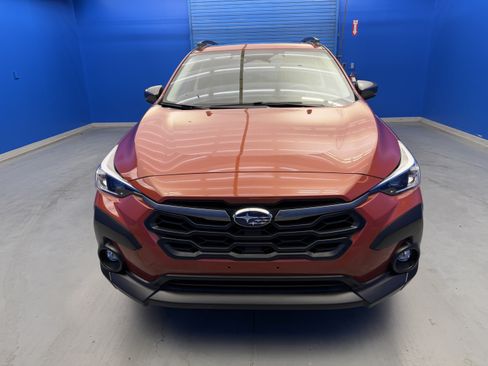 Used 2024 Subaru Crosstrek 2.0i Premium AWD/4WD image 3