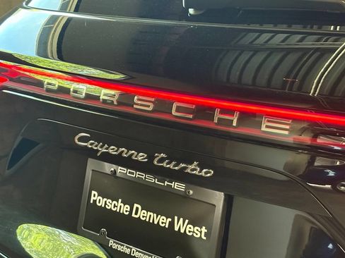 Used 2019 Porsche Cayenne Turbo AWD/4WD image 13