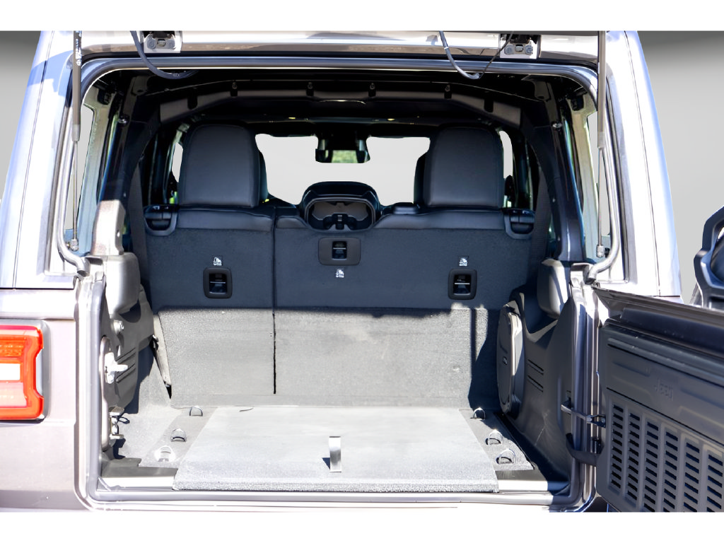 New 2026 Jeep Wrangler Unlimited Sahara AWD/4WD image 23