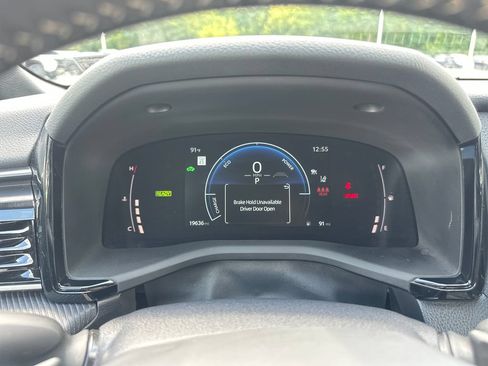 Used 2025 Toyota Camry SE FWD image 21