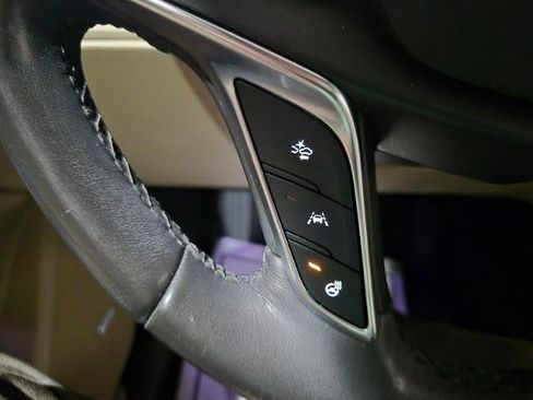 Used 2018 Cadillac XT5 Luxury w/ Driver Awareness Package AWD/4WD image 25