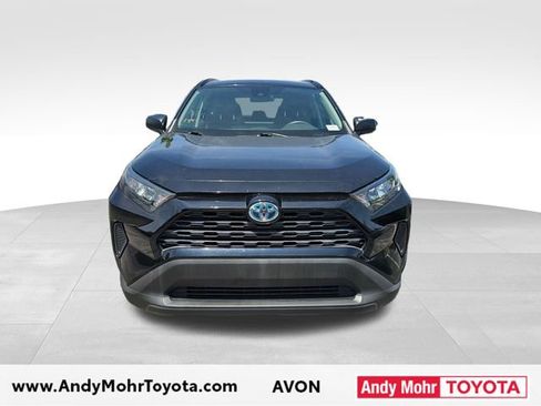 Used 2021 Toyota RAV4 LE AWD/4WD image 3