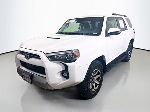 Certified 2024 Toyota 4Runner TRD Off-Road Premium AWD/4WD image 3