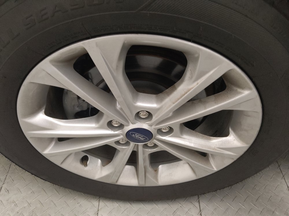 Used 2018 Ford Escape SE FWD image 31