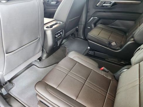 New 2026 Chevrolet Suburban High Country AWD/4WD image 25