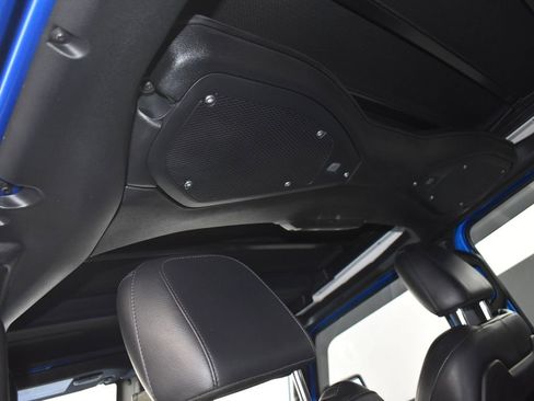 Used 2024 Jeep Wrangler Sahara w/ Technology Group image 17