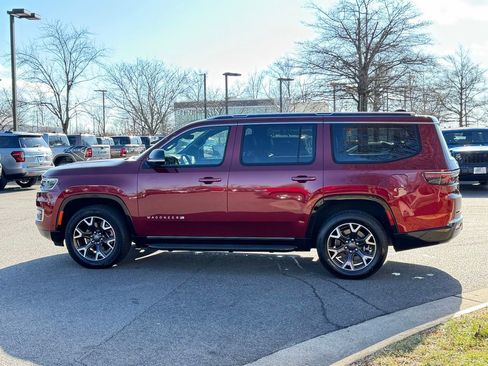 Certified 2024 Jeep Wagoneer Series III image 10