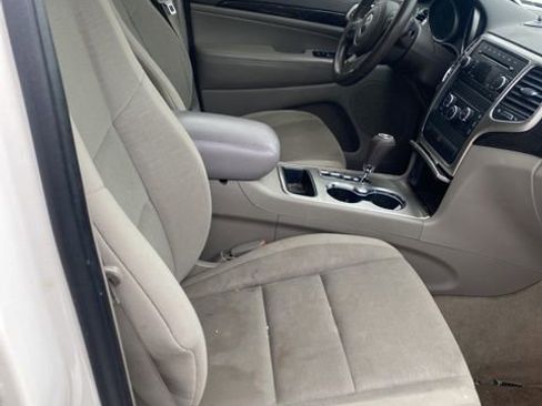 Used 2012 Jeep Grand Cherokee Laredo w/ Laredo E Group image 34