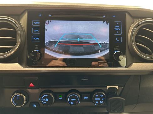 Used 2019 Toyota Tacoma TRD Off-Road image 31