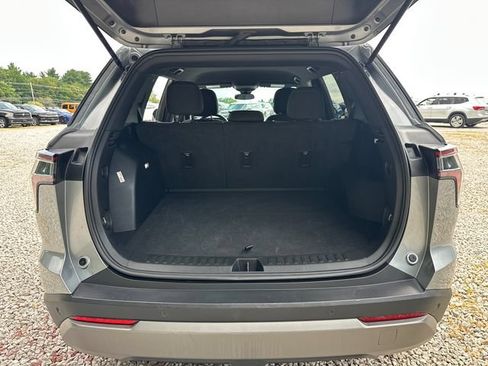 Used 2025 Chevrolet Equinox LT AWD/4WD image 13
