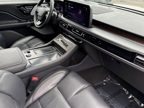 Used 2025 Lincoln Aviator Reserve w/ Luxury Package AWD/4WD image 15