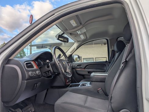 Used 2014 Chevrolet Suburban LS w/ All-Star Edition image 13