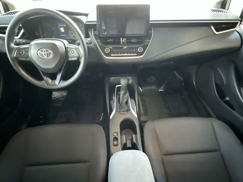 Used 2025 Toyota Corolla LE FWD image 24