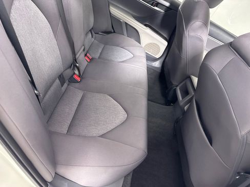 Used 2023 Toyota Camry LE image 19