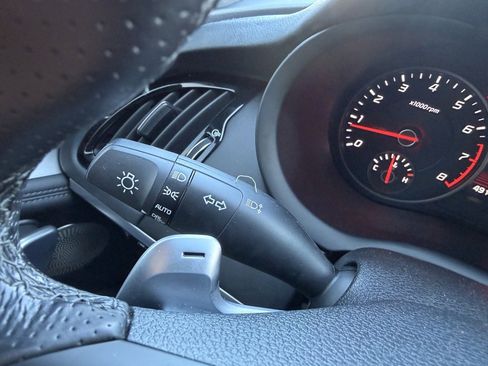 Used 2019 Kia Stinger GT2 image 16