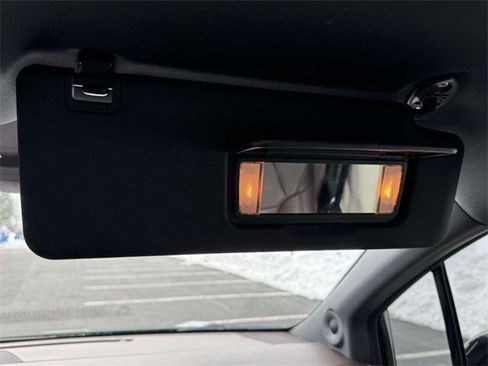 Certified 2023 Toyota Sienna Platinum image 33