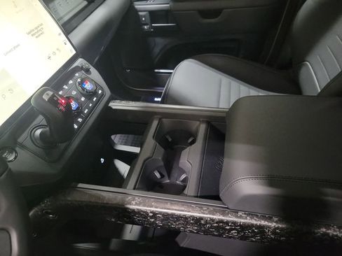 New 2026 Land Rover Defender 110 image 20