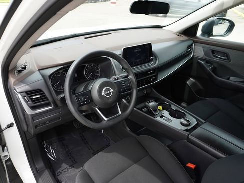 Used 2023 Nissan Rogue S AWD/4WD image 24
