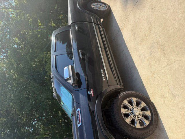 Used 2019 RAM 2500 Limited AWD/4WD image 2