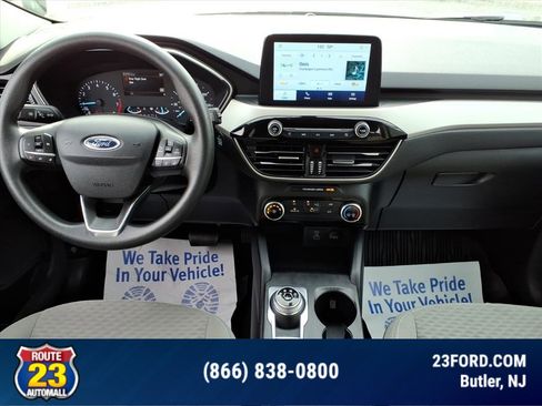Certified 2022 Ford Escape SE image 12