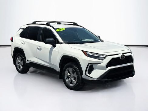 Certified 2025 Toyota RAV4 LE AWD/4WD image 3