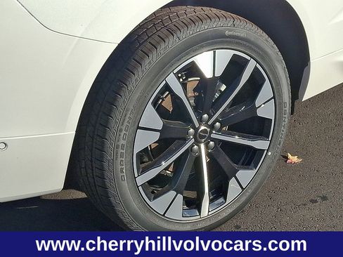 New 2026 Volvo XC60 B5 Plus w/ Protection Package Premier image 5