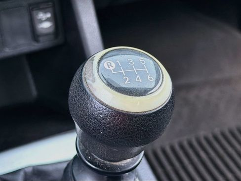 Used 2017 Toyota Corolla SE FWD image 16