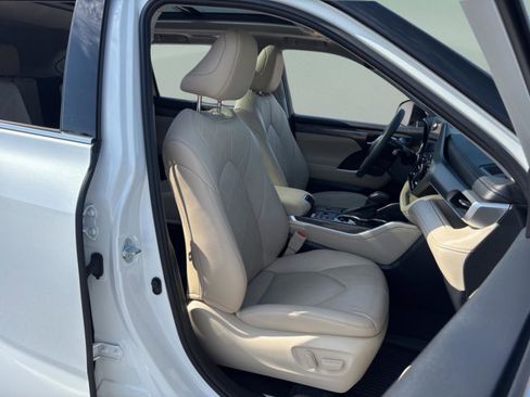Used 2023 Toyota Highlander Platinum image 47