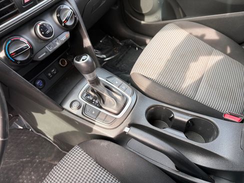 Used 2020 Hyundai Kona SEL image 13