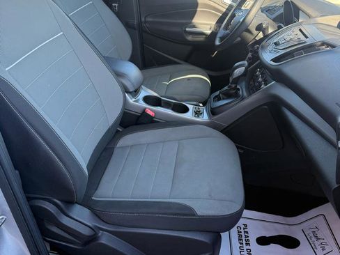 Used 2015 Ford Escape SE image 13
