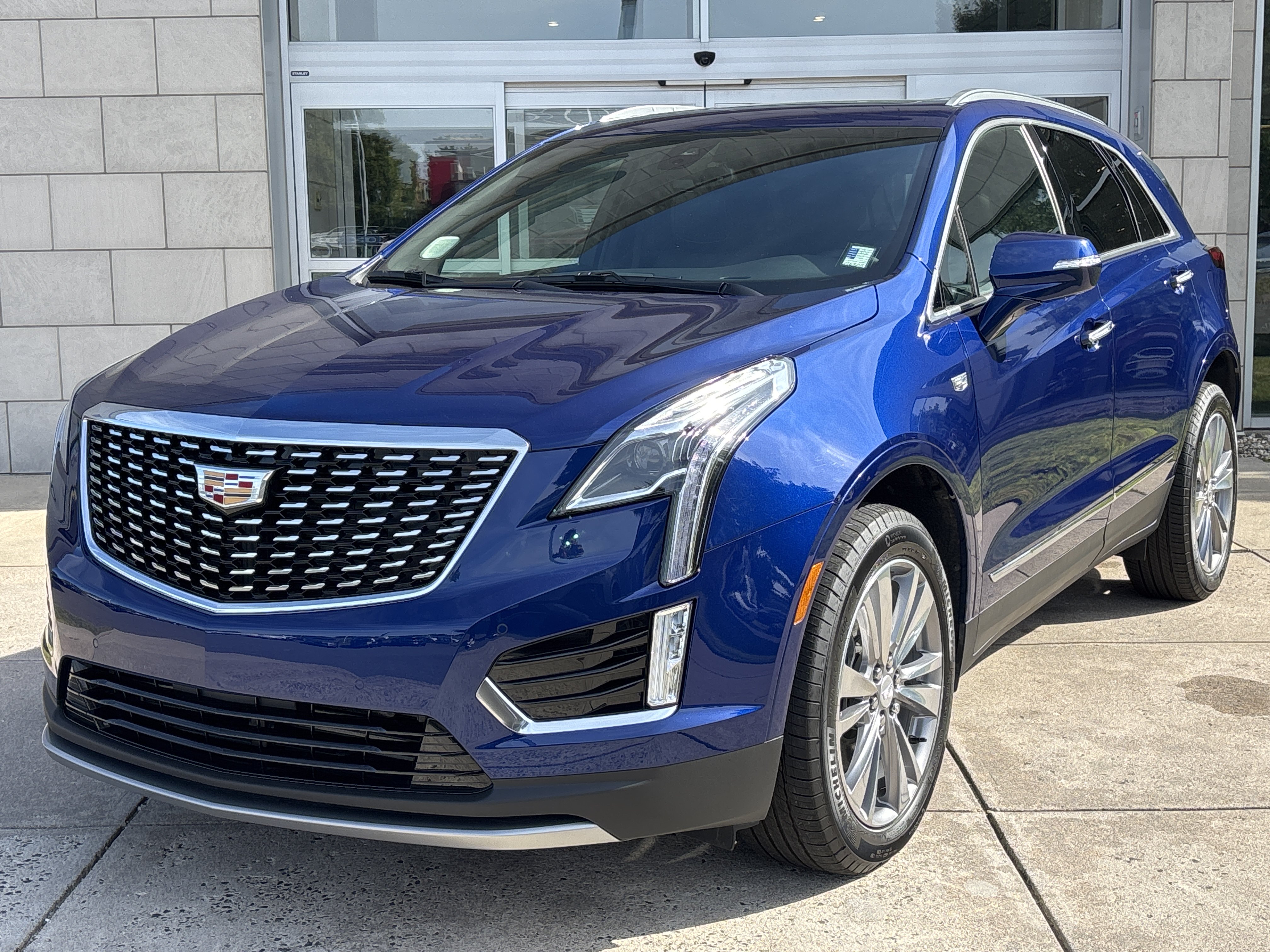 Used 2025 Cadillac XT5 Premium Luxury AWD/4WD image 12
