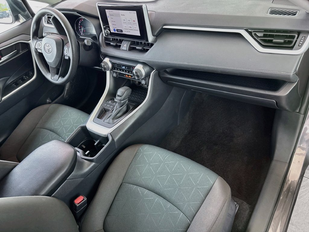 Certified 2025 Toyota RAV4 XLE FWD image 17