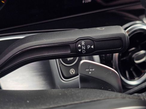 Used 2023 Mercedes-Benz GLB 250 4MATIC w/ AMG Line image 17