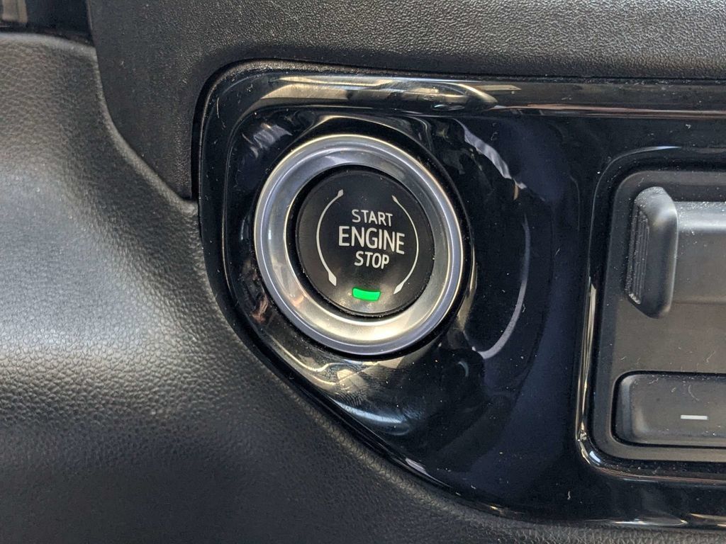 Used 2024 Chevrolet Silverado 1500 LTZ AWD/4WD image 28