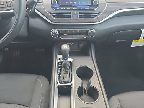 New 2026 Nissan Altima 2.5 SV FWD image 3