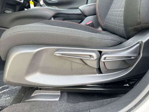 New 2026 Honda HR-V Sport image 14