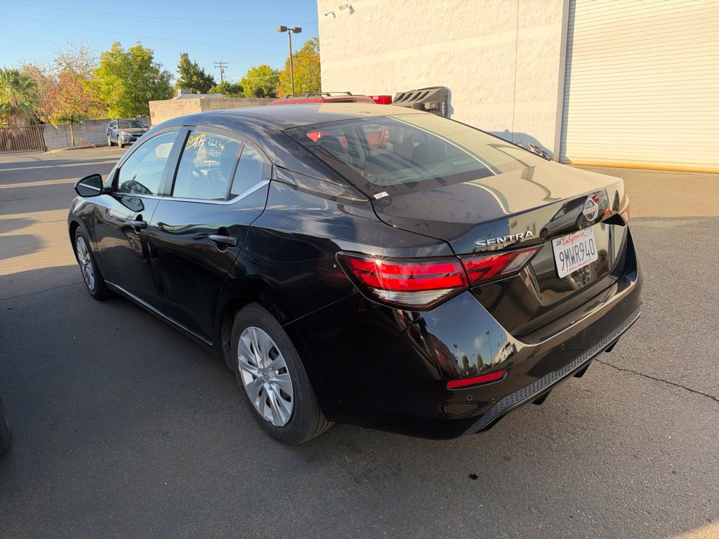 Used 2025 Nissan Sentra S FWD image 2