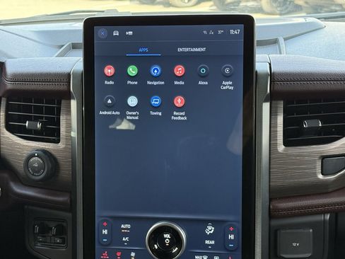 Used 2024 Ford Expedition Limited image 33