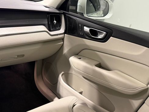 Used 2023 Volvo XC60 B5 Ultimate w/ Protection Package Premier image 12