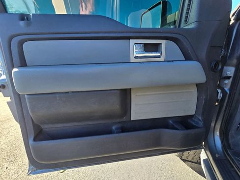 Used 2011 Ford F150 XLT w/ XLT Chrome Pkg AWD/4WD image 8