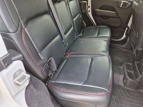 Used 2021 Jeep Wrangler Unlimited Rubicon AWD/4WD image 25