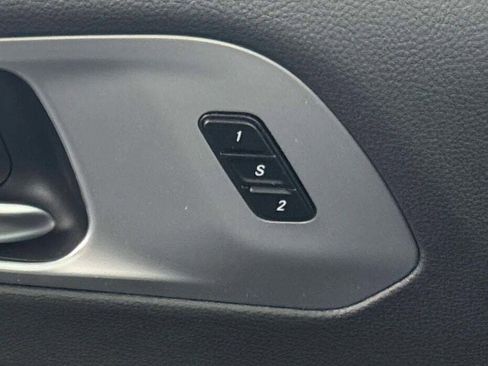 New 2026 Chrysler Pacifica Limited image 40