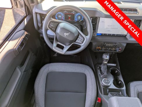New 2025 Ford Bronco 4-Door image 17