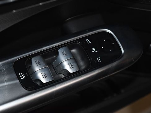 Certified 2025 Mercedes-Benz C 300 4MATIC Sedan image 6